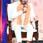 मुख्यमंत्री विष्णु देव साय के हाथों 12वीं बोर्ड के टॉपर विद्यार्थियों का हुआ सम्मान