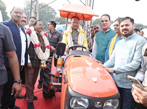 विकसित भारत बनाने में किसानों का योगदान महत्वपूर्ण : मुख्यमंत्री विष्णु देव साय