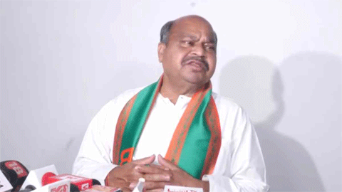 कांग्रेस को अब बोरिया बिस्तर बांधकर इटली चले जाना चाहिए – विधायक पुरंदर मिश्रा कांग्रेस को अब बोरिया बिस्तर बांधकर इटली चले जाना चाहिए – विधायक पुरंदर मिश्रा