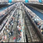 रेलवे स्टेशन पर भगदड़, 15 लोगों की हुई मौत, महाकुंभ जाने के लिए उमड़ी थी भारी भीड़ रेलवे स्टेशन पर भगदड़, 15 लोगों की हुई मौत, महाकुंभ जाने के लिए उमड़ी थी भारी भीड़