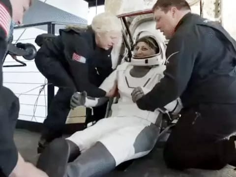 सुनीता विलियम्स 9 महीने 14 दिन बाद पृथ्वी पर लौटीं