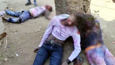 बाइक और स्कूटी की जबरदस्त भिड़ंत, 2 युवकों की मौके पर मौत, दो की हालत गंभीर बाइक और स्कूटी की जबरदस्त भिड़ंत, 2 युवकों की मौके पर मौत, दो की हालत गंभीर