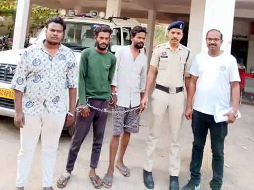 टैक्सी रेंट पर लेने के बहाने लूट, तीन अरोपी गिरफ्तार