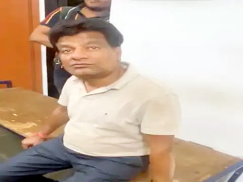 पेट्रोल पंप के मालिक से लूट : बदमाशों ने गाड़ी को मारी टक्कर, फिर मारपीट कर छीने पैसे, FIR दर्ज