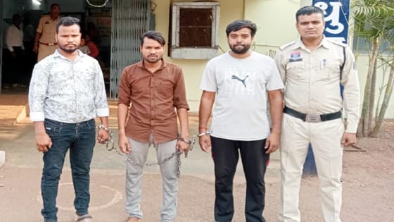 गजानंद ऐप से सट्टा चलाने वाले 3 आरोपी गिरफ्तार, 228 बैंक अकाउंट फ्रीज