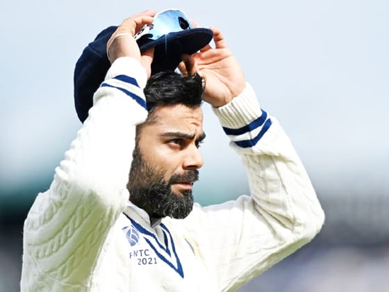 विराट कोहली ने टेस्ट क्रिकेट से लिया संन्यास विराट कोहली ने टेस्ट क्रिकेट से लिया संन्यास