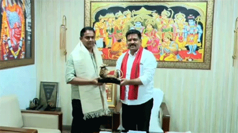 छत्तीसगढ़ में ननों की गिरफ्तारी पर सियासी घमासान: केरल भाजपा नेता रायपुर पहुंचे, संसद में UDF का विरोध प्रदर्शन vijany sharma 3