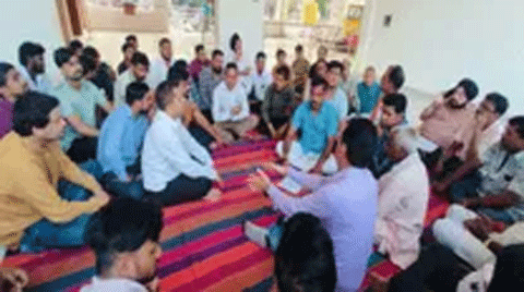 तखतपुर में गौ हत्या मांस बिक्री पर हिंदू संगठन का आंदोलन, पुलिस पर गंभीर आरोप”