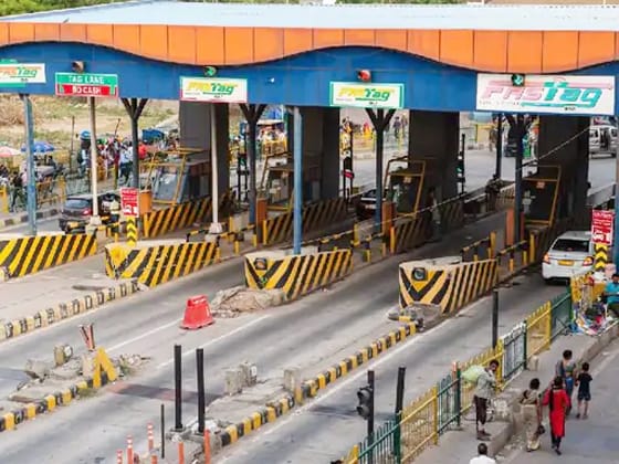 यात्रियों को राहत: आज से 15 रुपए प्रति टोल की दर से मिलेगा नया फास्टैग एनुअल पास यात्रियों को राहत: आज से 15 रुपए प्रति टोल की दर से मिलेगा नया फास्टैग एनुअल पास